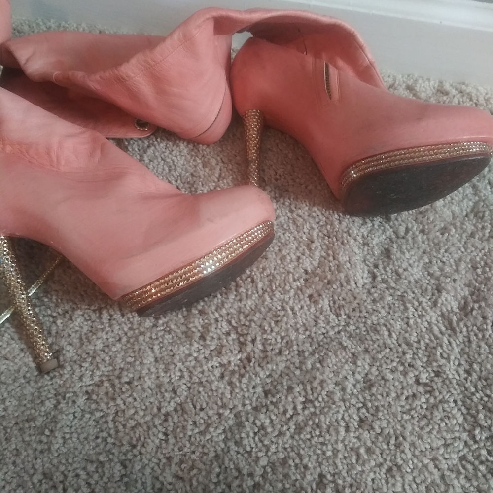 Absolutely Gorgeous Pink Leather Stilet - image 4